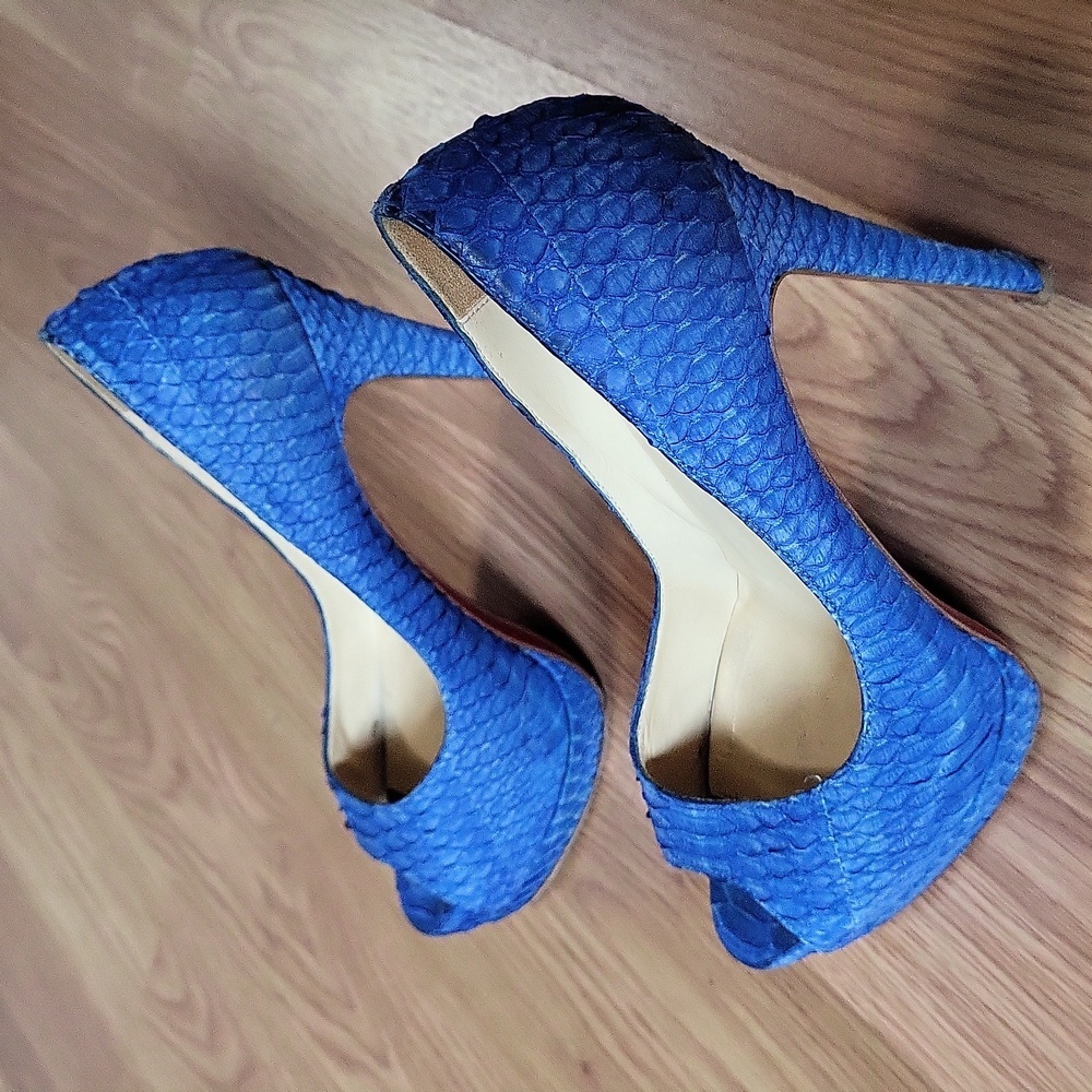 Christian Louboutin Blue Watersnake Peep Toe Size 37 Pumps